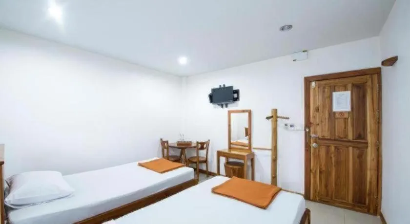 Bed in Thongphaphum Place