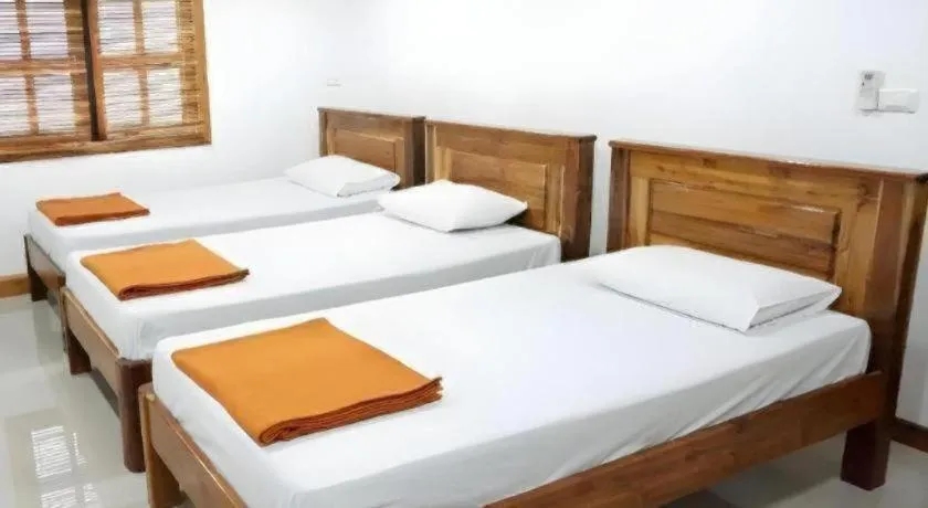 Bed in Thongphaphum Place