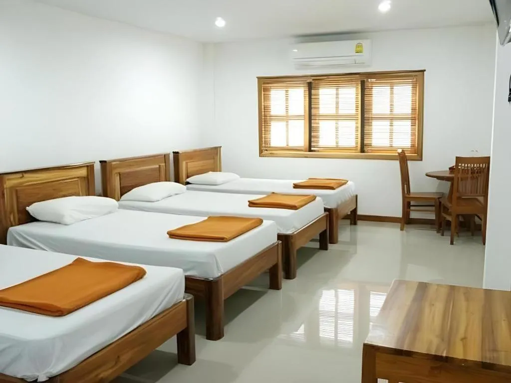 Bed in Thongphaphum Place