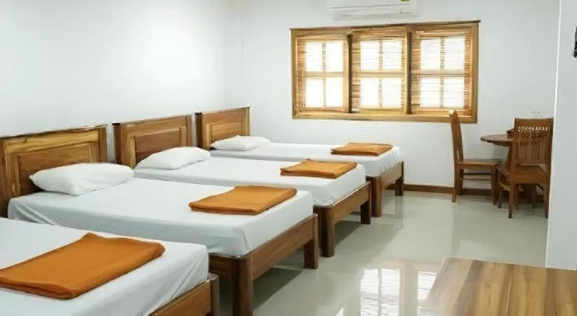 Bed in Thongphaphum Place