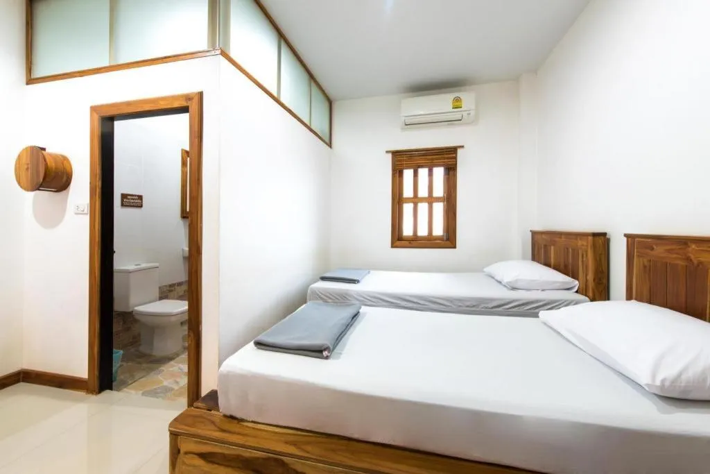 Bed in Thongphaphum Place