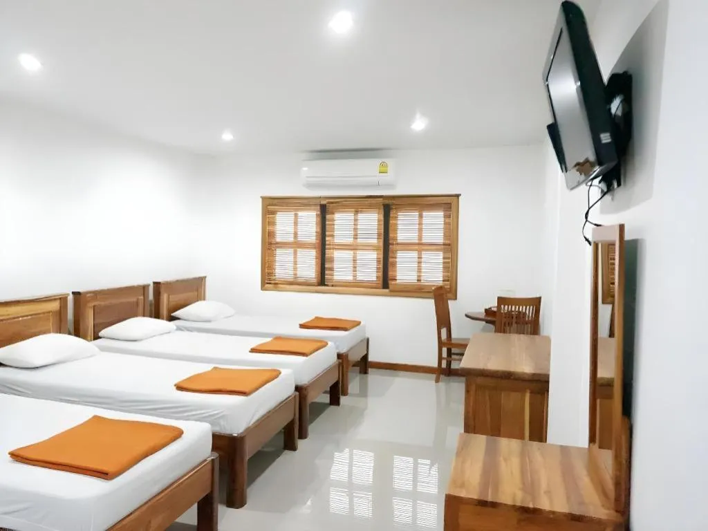 Bed in Thongphaphum Place