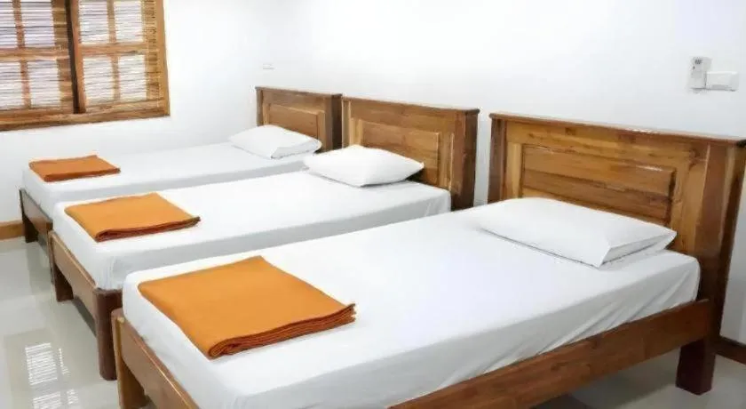 Bed in Thongphaphum Place