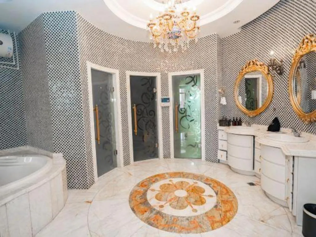 Qingdao Danube International Hotel