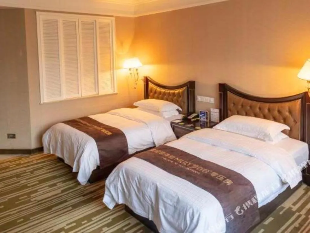 Bed in Qingdao Danube International Hotel