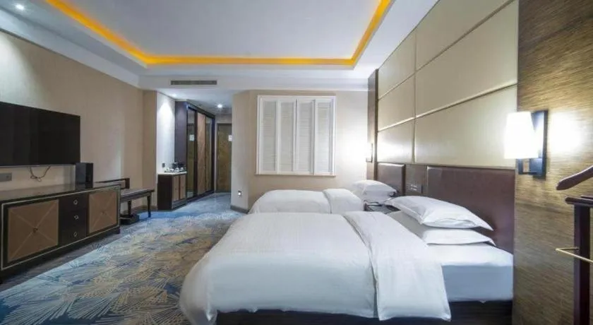 Bed in Qingdao Danube International Hotel