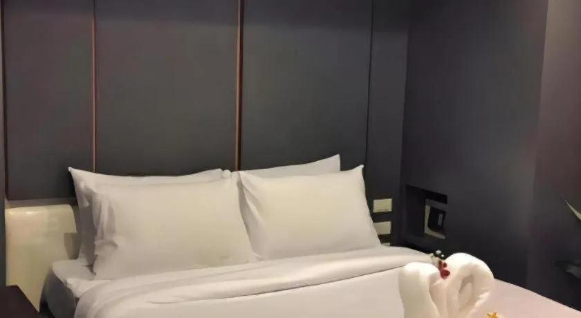 Bed in H2 Hotel