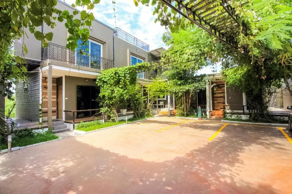 OYO 271 The Resort Romklao