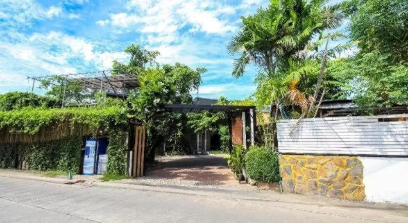 OYO 271 The Resort Romklao