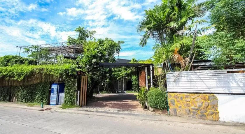 OYO 271 The Resort Romklao