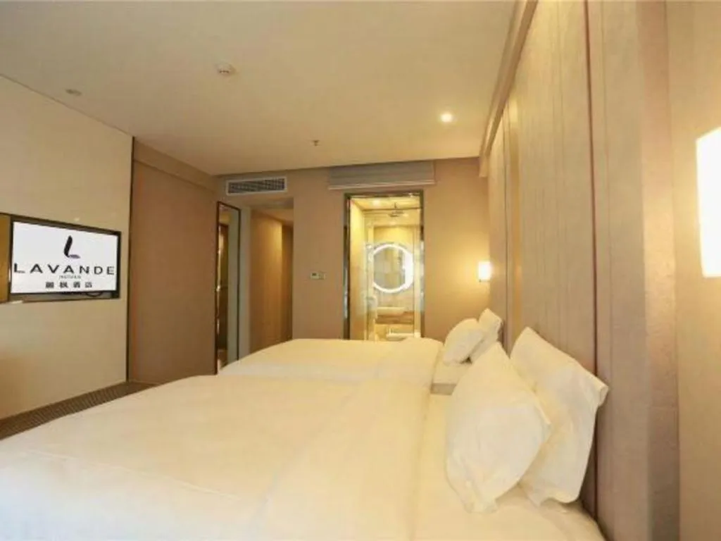 Bed in Lavande Hotel Guangzhou Tianhe Park Metro Station