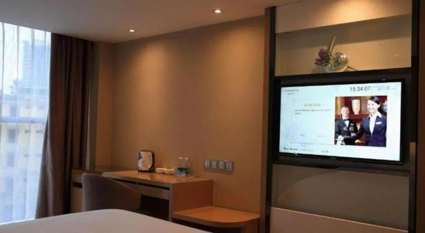 Bed in Lavande Hotel Guangzhou Tianhe Park Metro Station