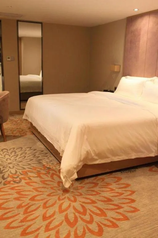 Bed in Lavande Hotel Guangzhou Tianhe Park Metro Station