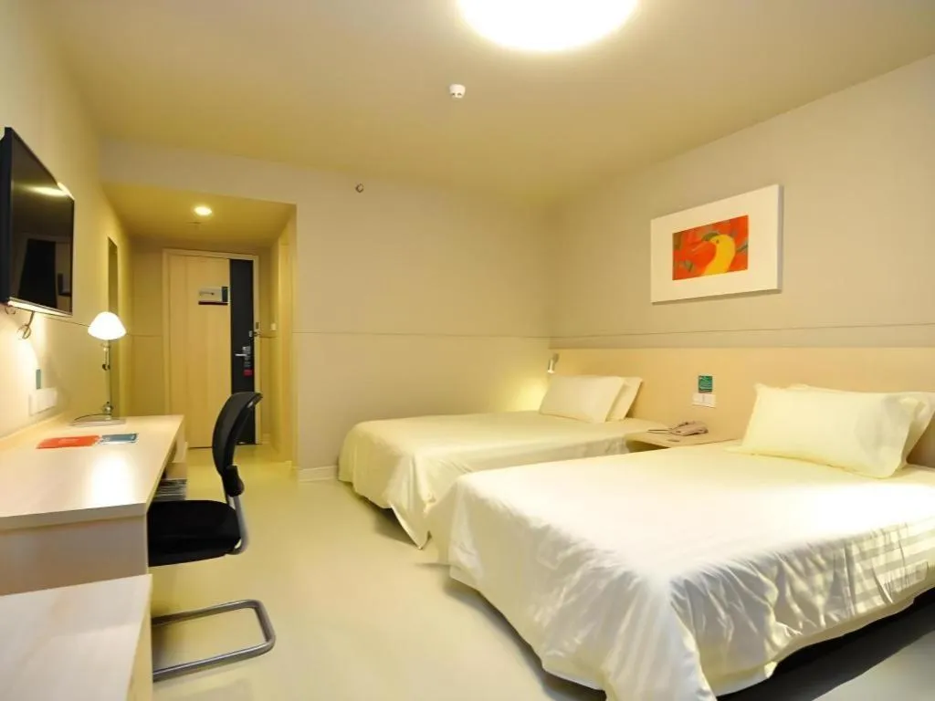 Bed in Jinjiang Inn Kunming Changshui Airport