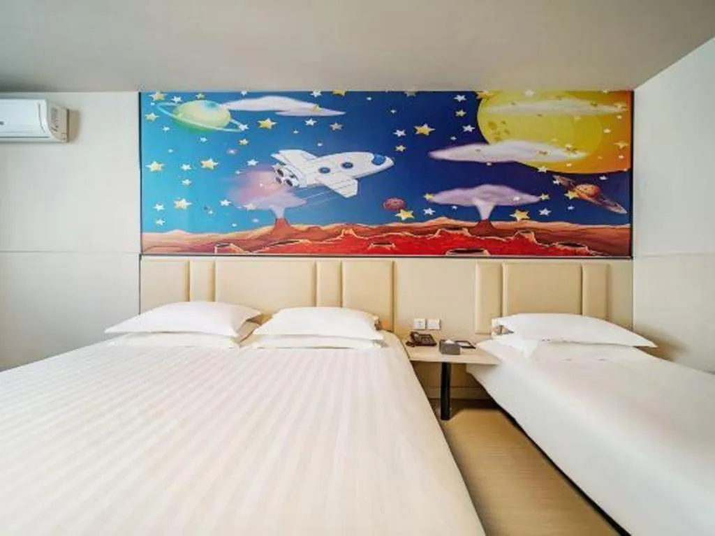 Bed in Jinjiang Inn Kunming Changshui Airport