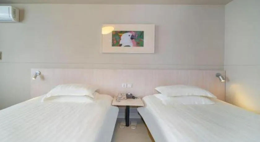 Bed in Jinjiang Inn Kunming Changshui Airport