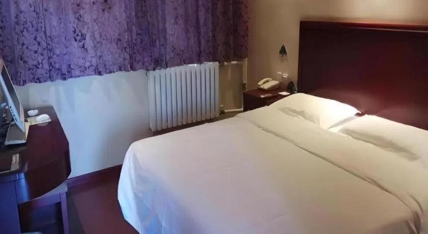 Bed in GreenTree Inn Shandong Yantai Penglai Pavilion Bus station Express Hotel