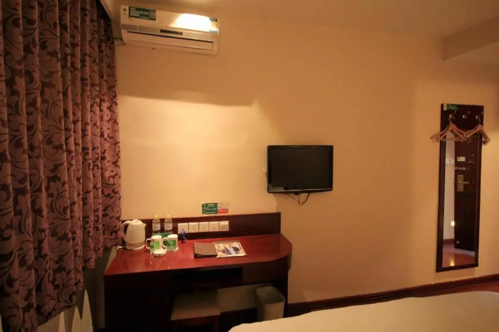 Bed in GreenTree Inn Shandong Yantai Penglai Pavilion Bus station Express Hotel