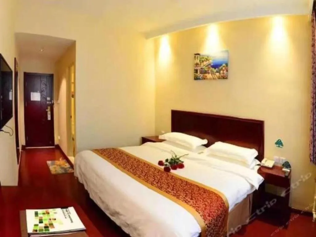 Bed in GreenTree Inn Shandong Yantai Penglai Pavilion Bus station Express Hotel