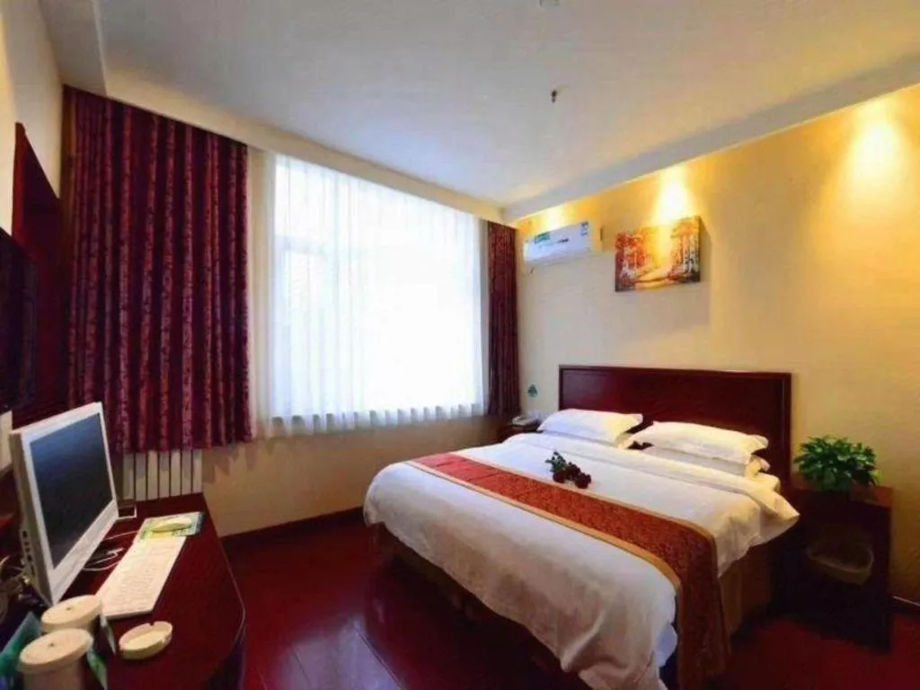 Bed in GreenTree Inn Shandong Yantai Penglai Pavilion Bus station Express Hotel