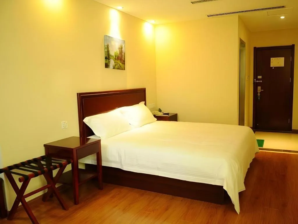 Bed in GreenTree Inn Shandong Yantai Penglai Pavilion Bus station Express Hotel