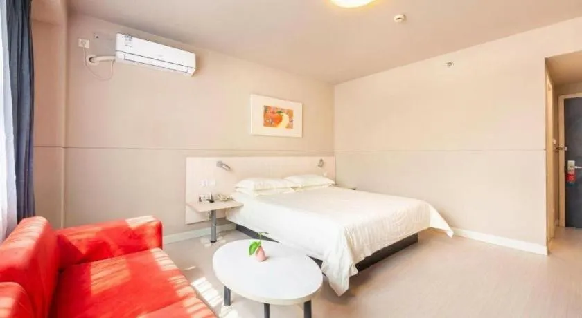 Bed in Jinjiang Inn Jinhua Binhong Road