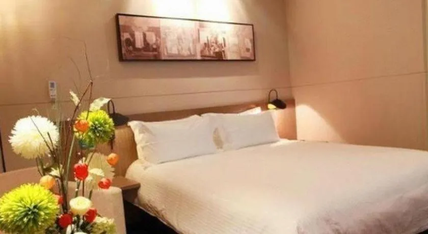 Bed in Jinjiang Inn Xi'an Zhonglou North Street Metro Station