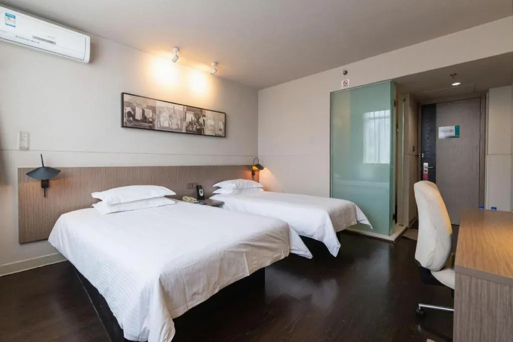 Bed in Jinjiang Inn Xi'an Zhonglou North Street Metro Station