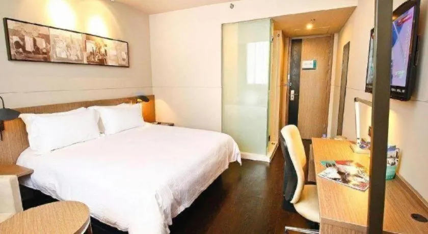 Bed in Jinjiang Inn Xi'an Zhonglou North Street Metro Station