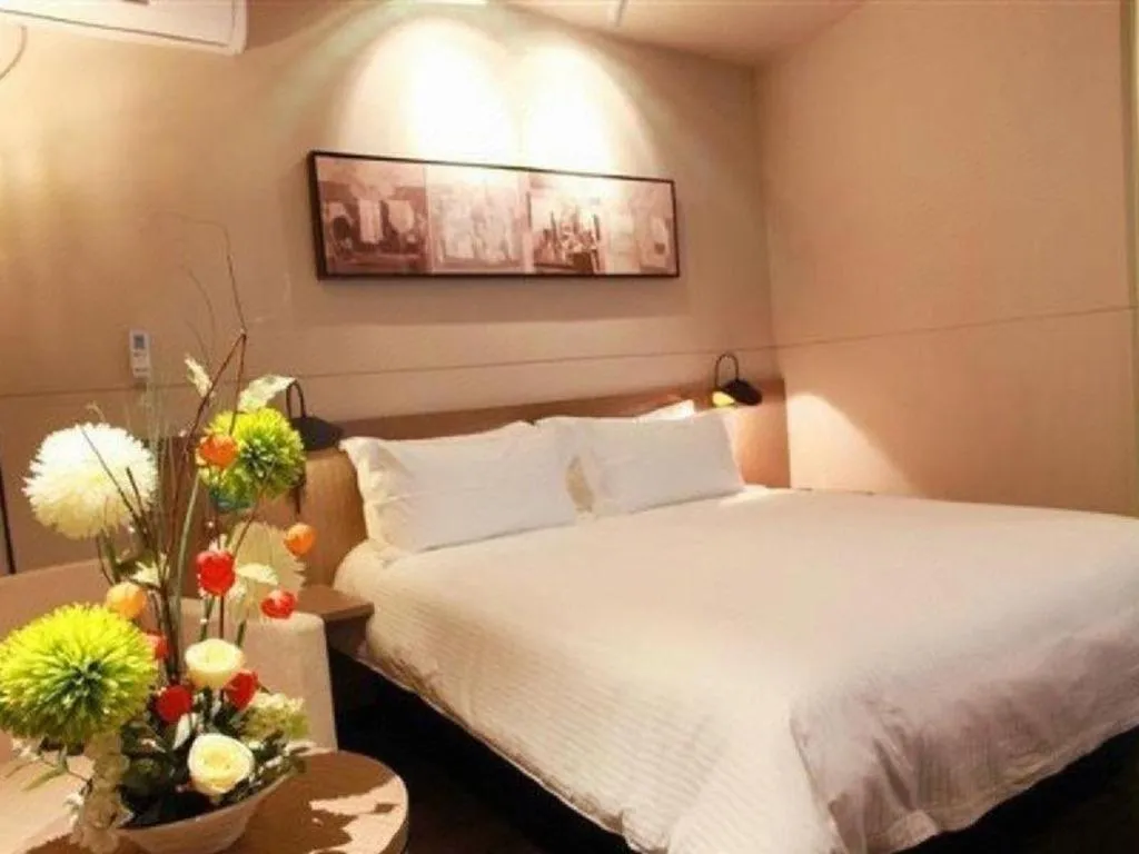 Bed in Jinjiang Inn Xi'an Zhonglou North Street Metro Station