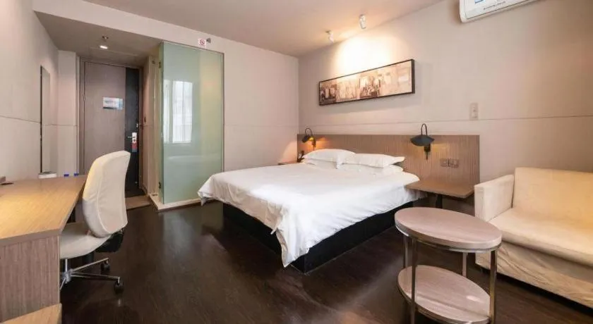 Bed in Jinjiang Inn Xi'an Zhonglou North Street Metro Station