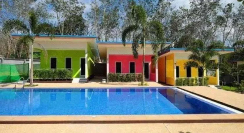 At night Airport Resort