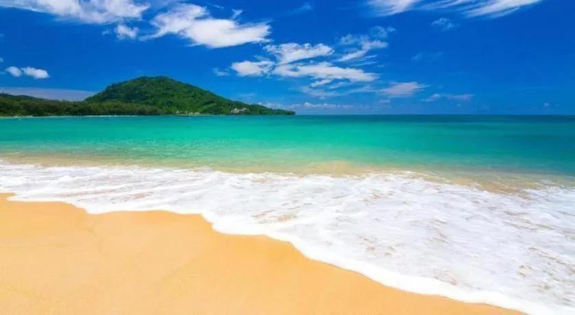 At night Airport Resort