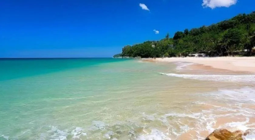 At night Airport Resort