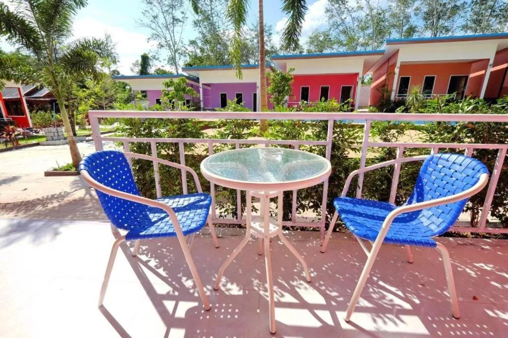 At night Airport Resort