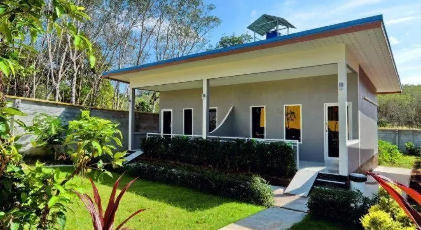 At night Airport Resort