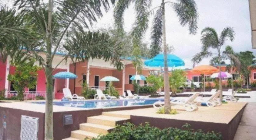 At night Airport Resort