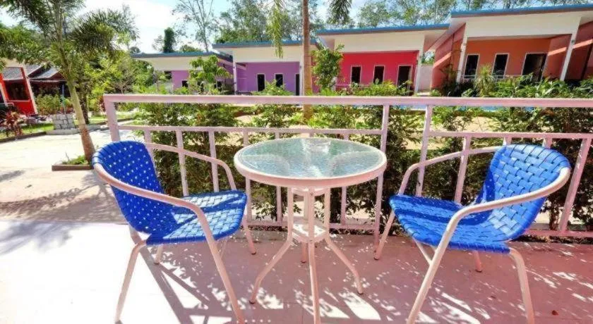 At night Airport Resort