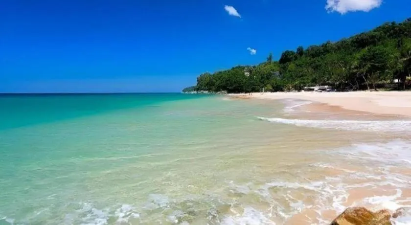 At night Airport Resort