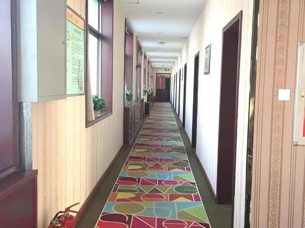 Shell Hotel Taiyuan South Railway Station New Southeast Bus Station