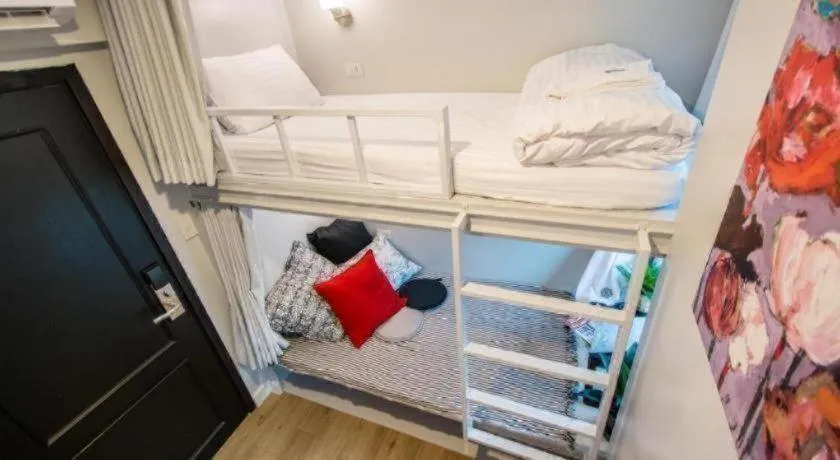 Bed in Chamberlain Bangkok