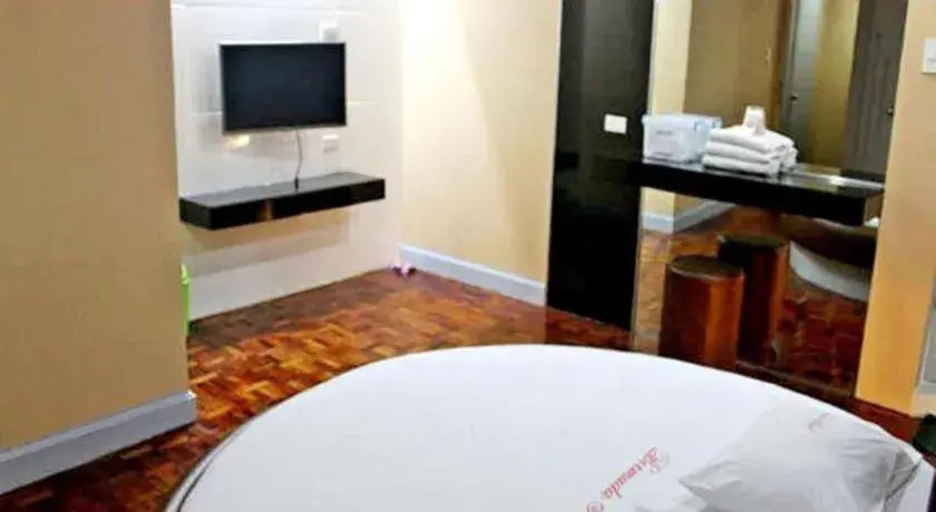 Bed in Bermuda Hotel Bed in Bermuda Hotel