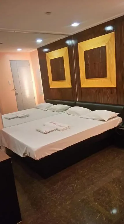 Bed in Bermuda Hotel