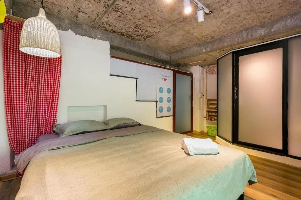 Bed in 1991 HOME SAI GON