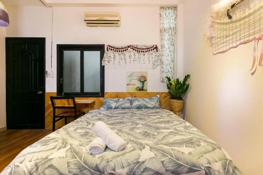 Bed in 1991 HOME SAI GON