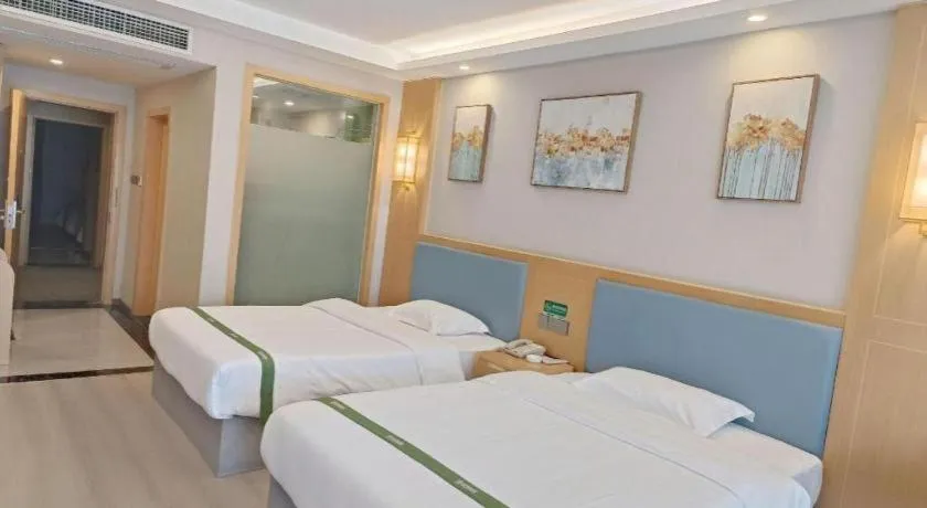 Bed in GreenTree Inn Guiyang Wudang District High-speed Railway East Station