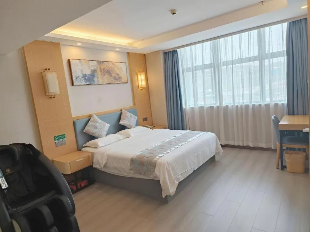 Bed in GreenTree Inn Guiyang Wudang District High-speed Railway East Station
