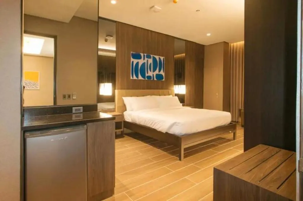 Hotel Amarah and Aiome