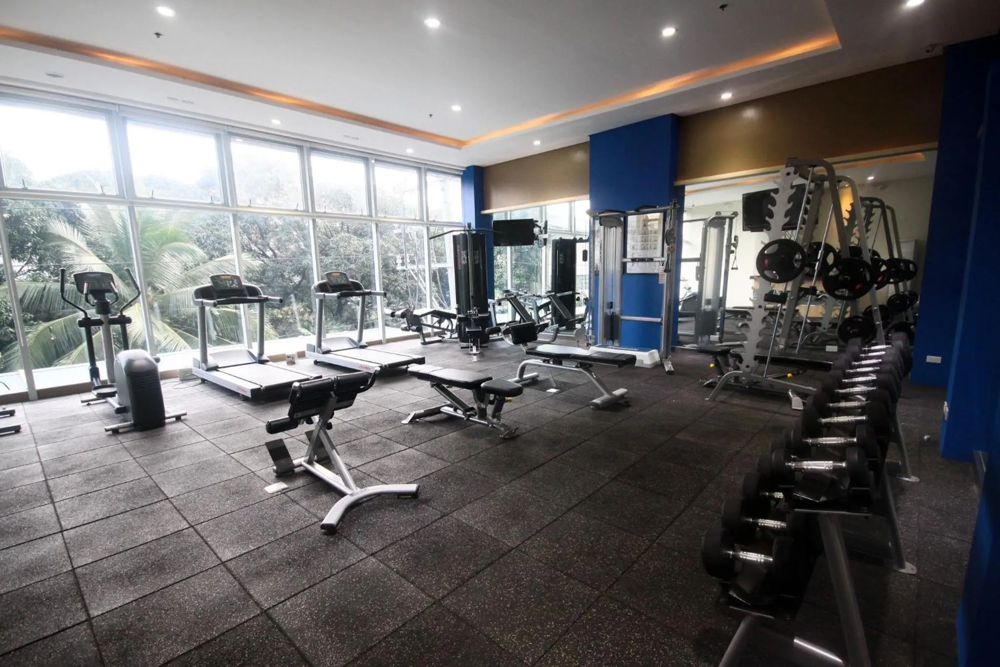 Fitness centre/facilities in UPad Hotel