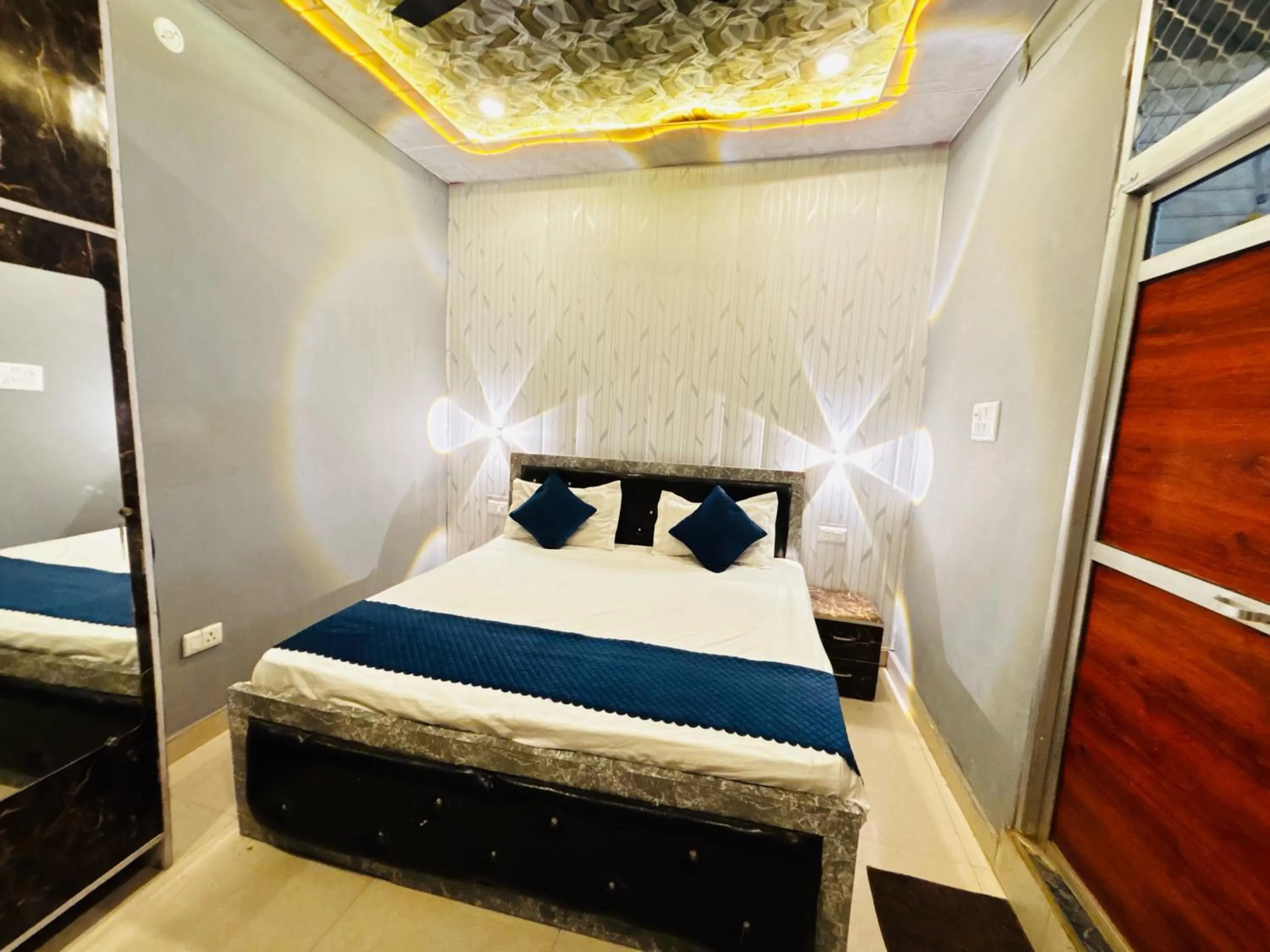 Bedroom, Bed in Hotel O Suryavanshi Palace